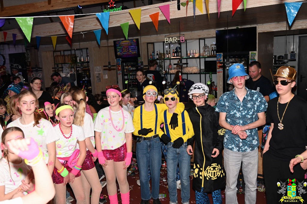 ../Images/Jeugddisco Glow in the Dark 109.jpg